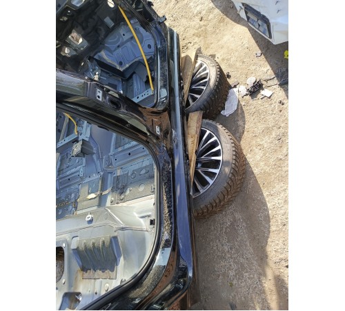 Порог с центральной стойкой правый