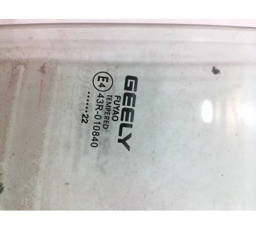 Стекло двери заднее правое