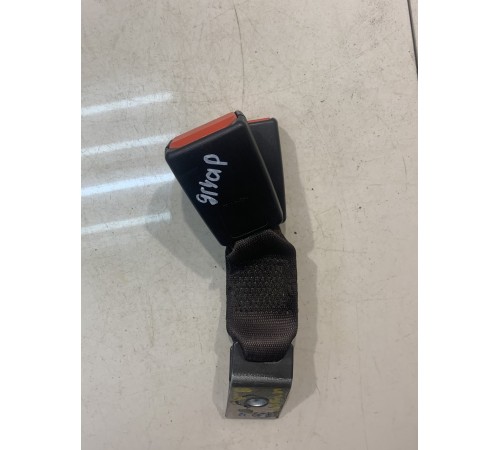 Ответная часть ремней безопасности (задняя)