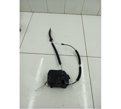 Замок двери передний левый