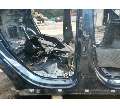 Порог правый с центральной стойкой