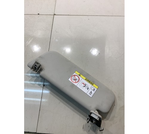 Козырек солнцезащитный (правый)