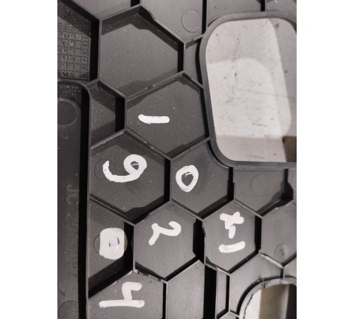 Накладка торпедо нижняя