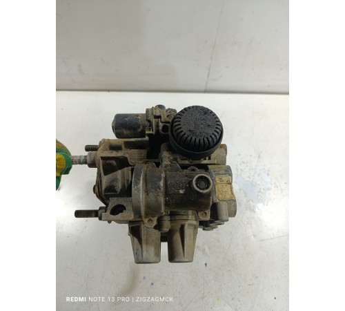 Влагомаслоотделитель тормозной системы осушитель