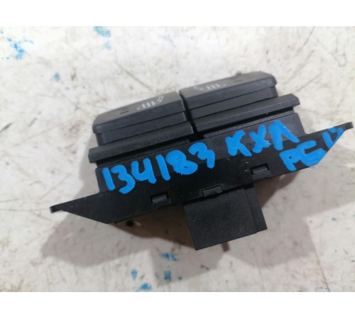 Кнопка обогрева задних сидений