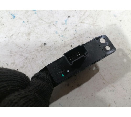 Кнопка обогрева задних сидений