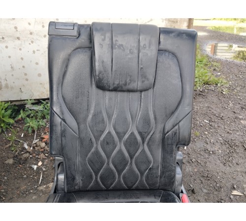 Сиденье третьего ряда правое