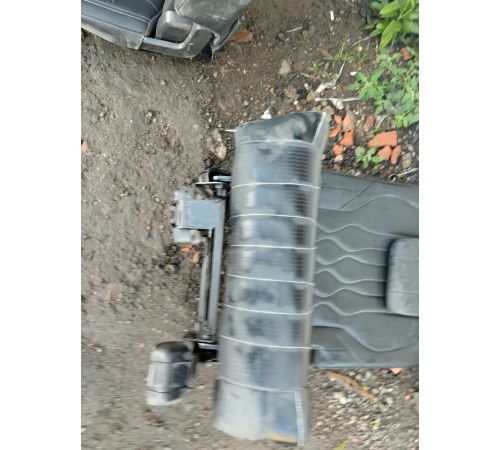 Сиденье третьего ряда правое