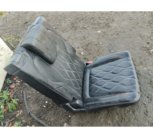 Сиденье третьего ряда правое