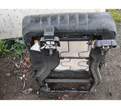 Сиденье третьего ряда правое