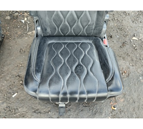 Сиденье третьего ряда правое