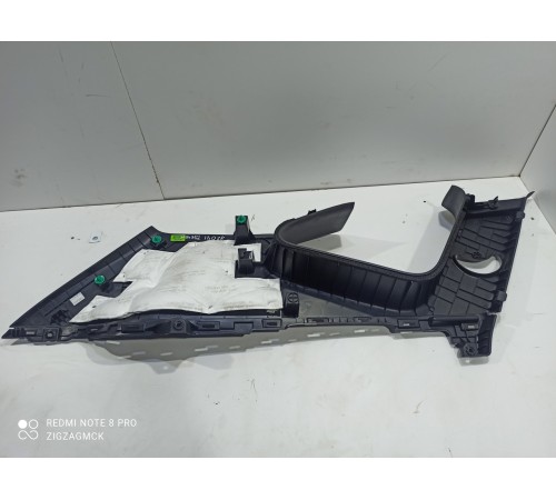 Обшивка стойки задняя правая