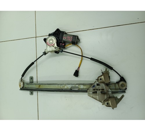 Стеклоподъемник двери передний левый