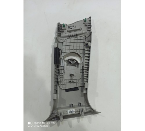 Накладка центральной стойки левая