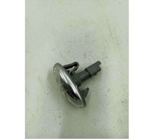 Повторитель поворота в крыло