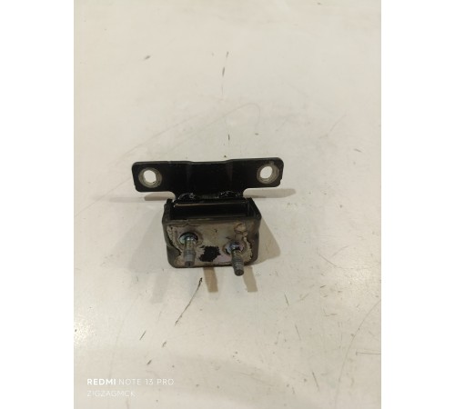 Петля крышки багажника левая