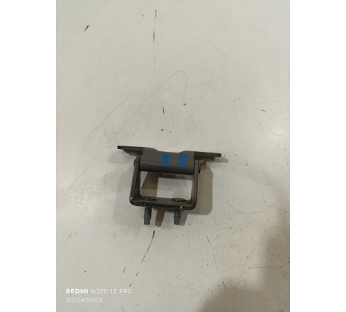 Петля крышки багажника левая