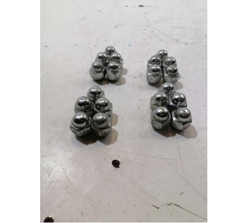 Комплект колесных гаек 20 шт