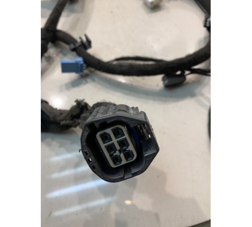 Электропроводка двери (передняя, левая)