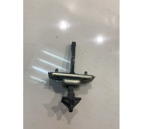 Ограничитель двери (задний, левый)