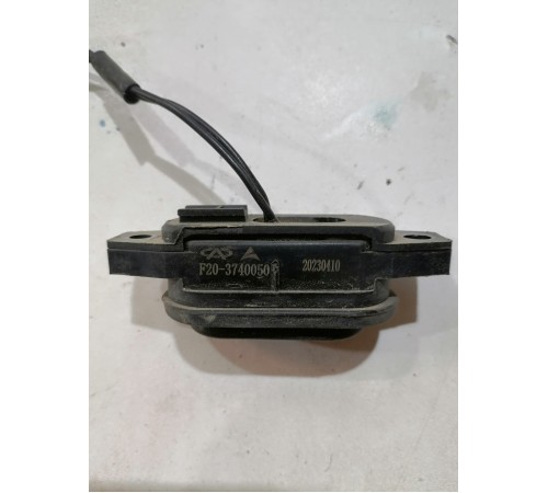 Кнопка открывания багажника