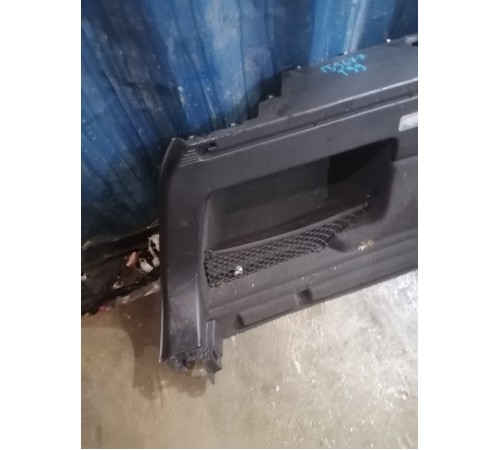 Обшивка багажника