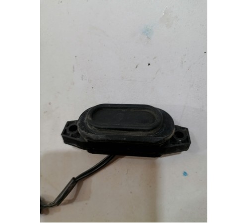 Кнопка открывания багажника