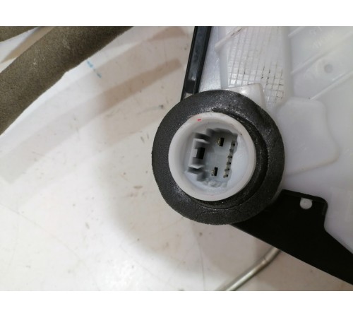 Замок двери передний левый