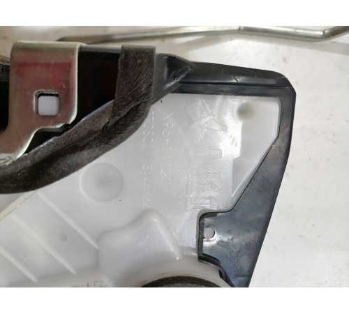 Замок двери передний левый