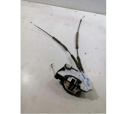 Замок двери передний левый