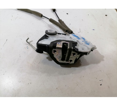 Замок двери передний левый