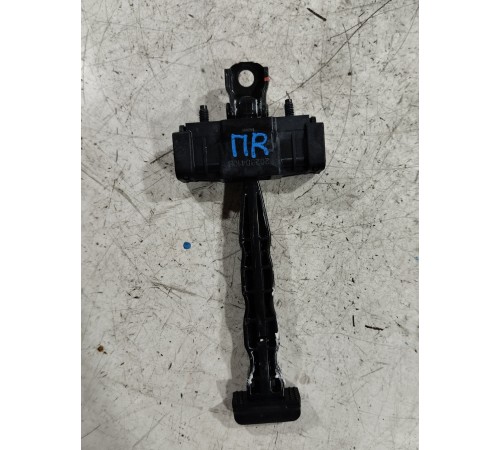 Ограничитель двери передний правый