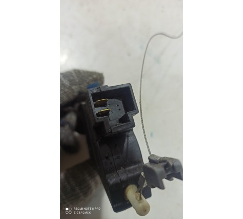 Механизм аварийного открытия лючка бензобака