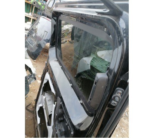 Дверь задняя левая