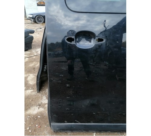 Дверь задняя левая