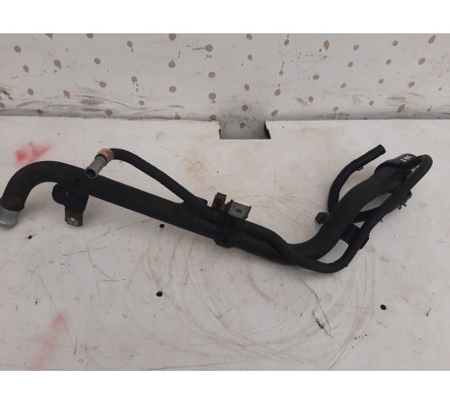 Горловина топливного бака