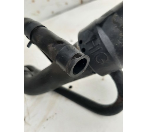 Горловина топливного бака