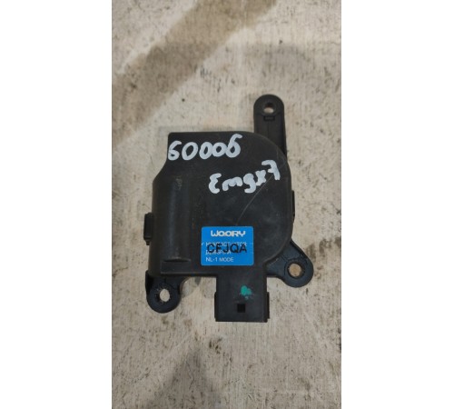 Моторчик привода заслонок отопителя