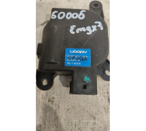 Моторчик привода заслонок отопителя