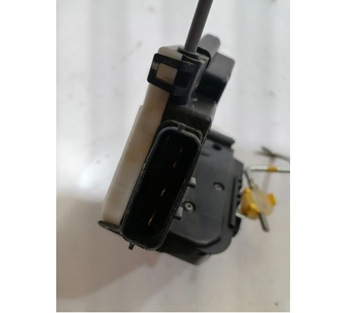 Замок двери задний левый