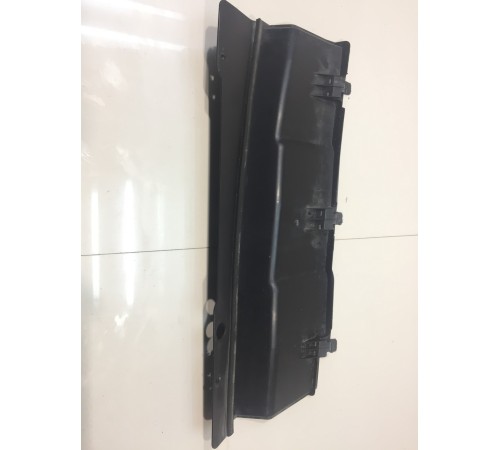 Планка под жабо