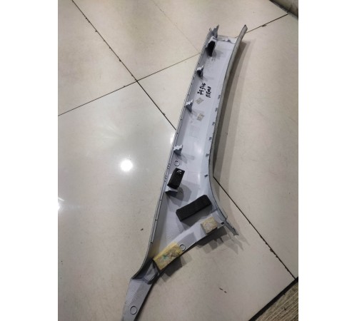 Накладка стойки (передняя, левая)