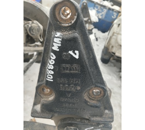 Кронштейн (крепление) передней рессоры