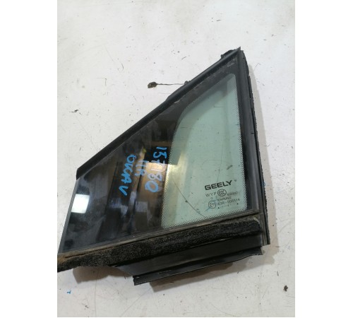 Форточка двери передняя правая