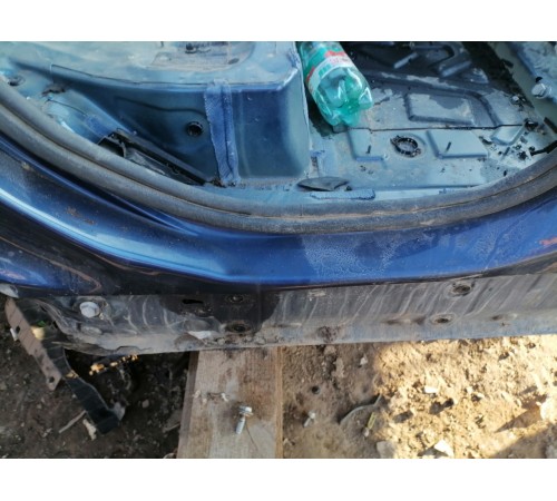 Порог с центральной стойкой правый