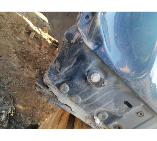 Порог с центральной стойкой правый