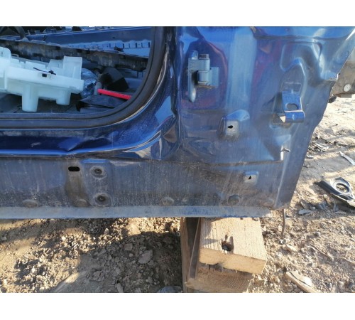 Порог с центральной стойкой правый