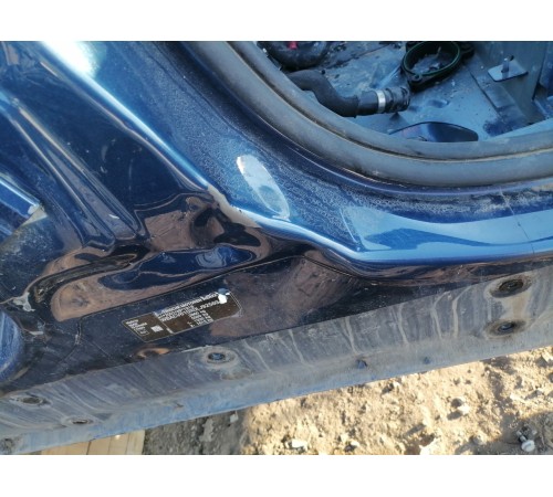 Порог с центральной стойкой правый