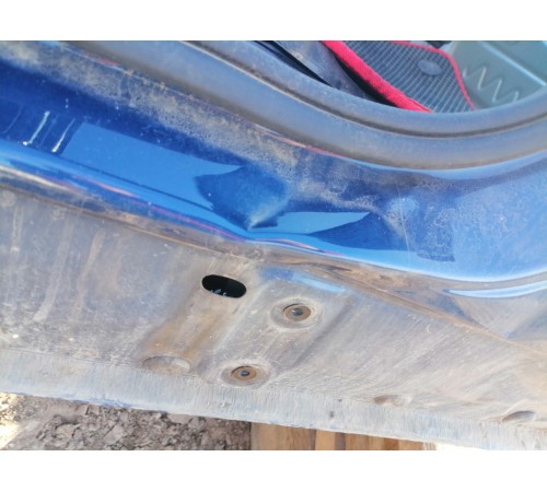 Порог с центральной стойкой правый