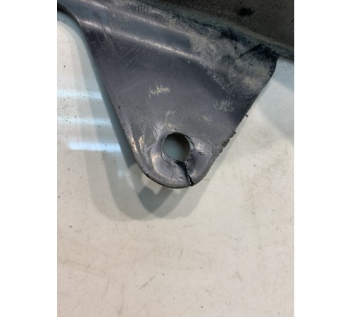 Брызговик (передний, правый)